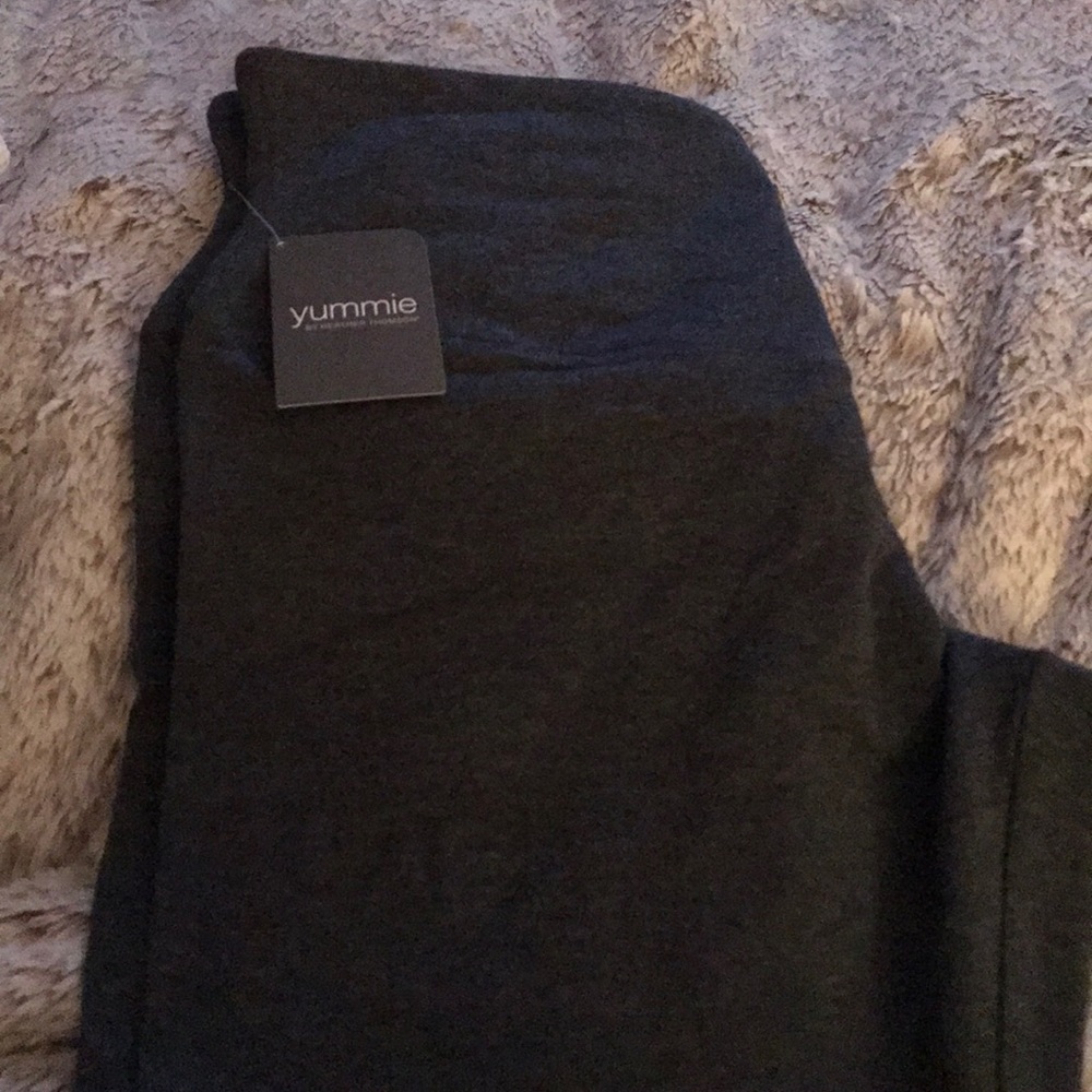 Yummie Brand Grey Leggings XL